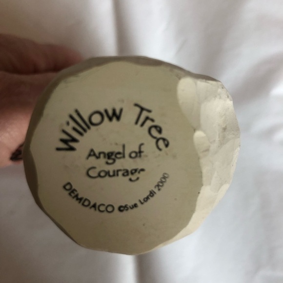 Vintage Willow Tree Angel of Courage Collectible Figurine - Picture 4 of 9